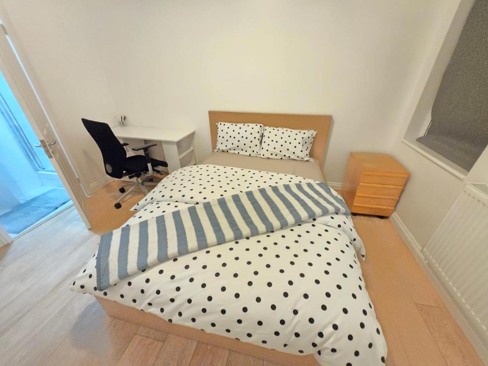 Chariss Room 5 Norwood Exterior foto